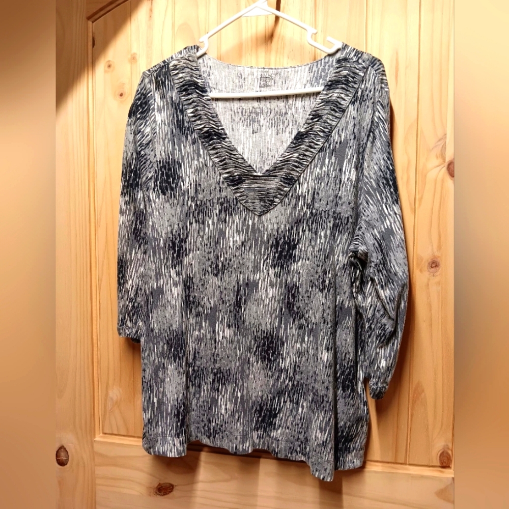 ANA Woman's Top Euc